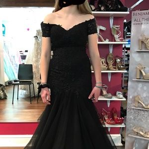 Sherri Hill off the shoulder prom dress